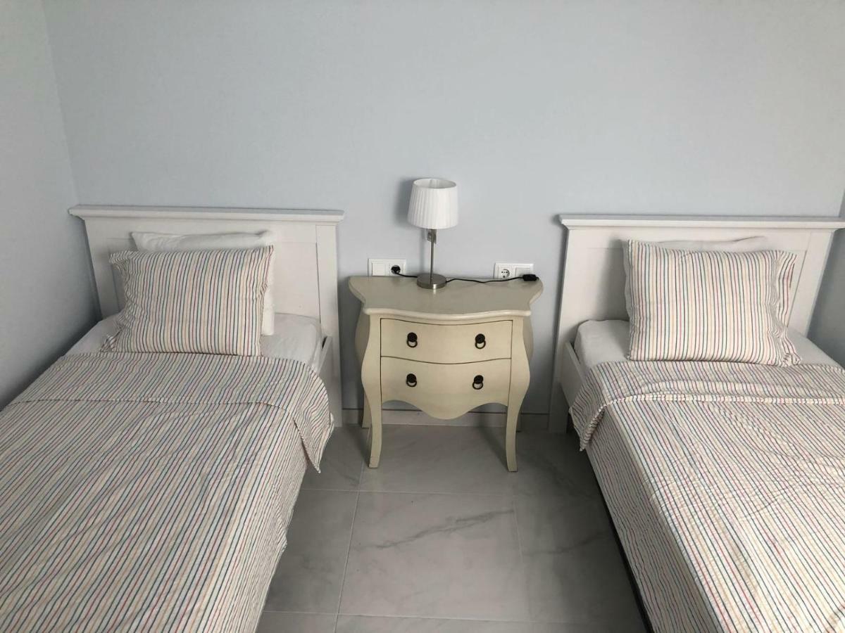 2 Bedroom Apartment In The Old Town, Close To The Beach L'Escala Exterior foto
